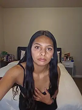 SweetieFox  online show from May 2026 05:28:02 PM