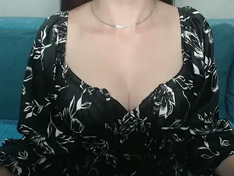 Snapshot of Evelyn_Fannie chatting on June 2026 08:39:02 PM Evelyn Fannie online show from June 2026 08:39:02 PM