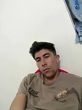 Luis-avatar online show from April 2026 03:53:01 AM