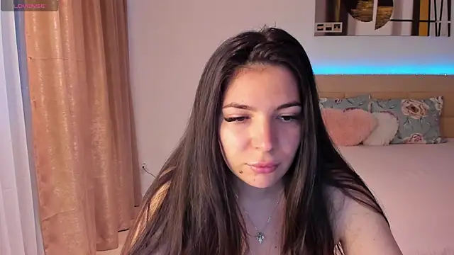 Snapshot of CandyElla_ chatting on August 2026 03:11:01 PM CandyElla online show from August 2026 03:11:01 PM