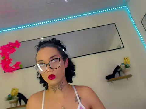 Darianna A online show from April 2026 01:42:02 AM