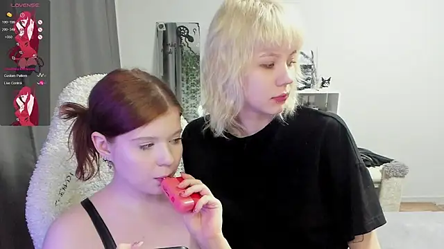 DivaDaisies online show from April 2026 08:34:02 PM