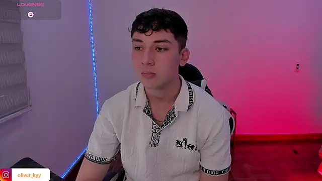 OLIVER K online show from May 2026 09:00:02 PM
