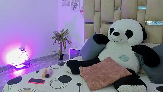 Katerosse2 online show from April 2026 12:11:02 PM