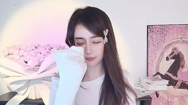 Moon-66 online show from April 2026 03:27:01 PM