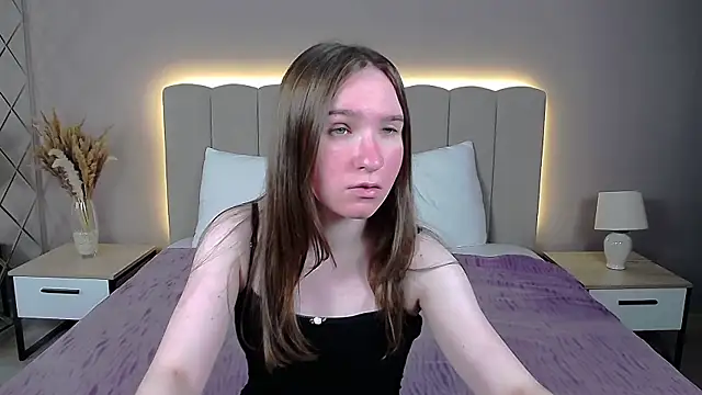 Snapshot of MarliinNova chatting on July 2026 04:00:02 AM MarliinNova online show from July 2026 04:00:02 AM