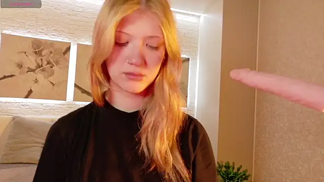 Lina Wi online show from April 2026 08:21:01 PM