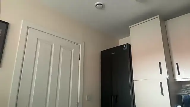 Snapshot of arielsweetieee chatting on June 2026 08:09:02 AM arielsweetieee online show from June 2026 08:09:02 AM