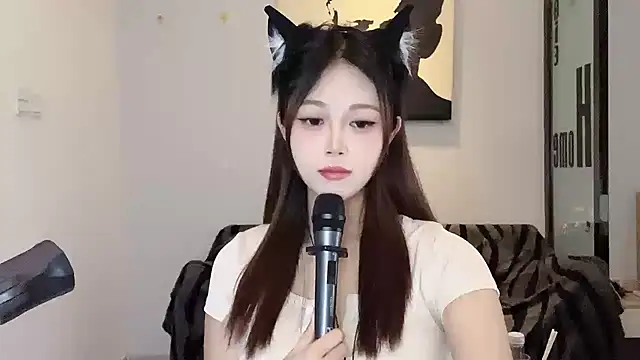 Snapshot of KiKi-011 chatting on June 2026 04:21:01 AM KiKi-011 online show from June 2026 04:21:01 AM