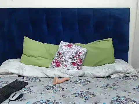 LilShyBabeX online show from April 2026 07:58:01 PM