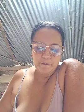 Snapshot of Samanta-42 chatting on May 2026 12:37:02 PM Samanta-42 online show from May 2026 12:37:02 PM