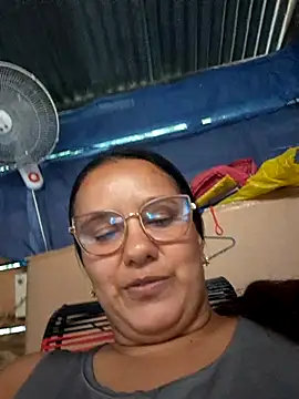 Snapshot of Samanta-42 chatting on May 2026 07:20:01 PM Samanta-42 online show from May 2026 07:20:01 PM