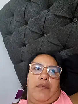 Snapshot of Samanta-42 chatting on June 2026 10:17:02 AM Samanta-42 online show from June 2026 10:17:02 AM