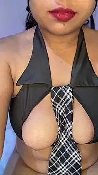yamee   online show from June 2026 06:44:01 PM