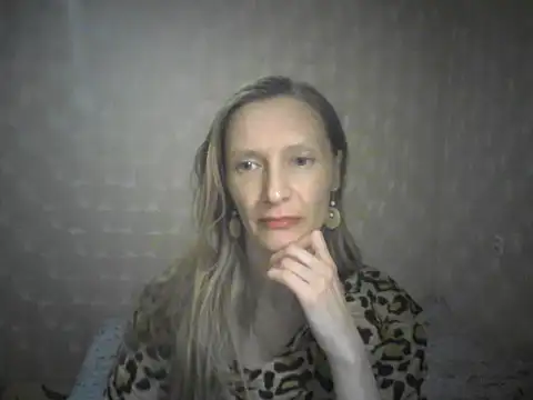 LunaBelle8 online show from April 2026 07:58:01 PM