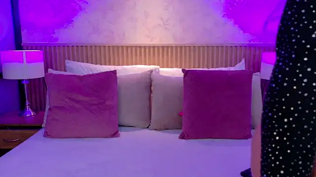 Darcy glow  online show from June 2026 12:03:01 PM