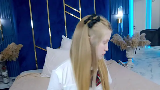 LilianHowards online show from April 2026 09:19:01 AM