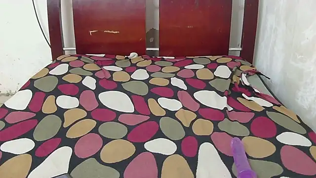 aitana honey8 online show from April 2026 09:04:01 PM