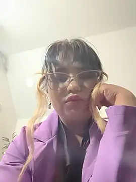 BelleVivianne online show from June 2026 01:06:02 PM