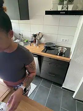 SweetPetiteNoir online show from April 2026 09:08:01 AM