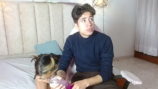 mrandmrsvixencs online show from May 2026 01:52:01 PM