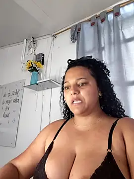 Snapshot of manuboobss chatting on May 2026 03:39:02 PM manuboobss online show from May 2026 03:39:02 PM