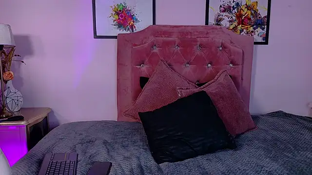 Maggiee 1 online show from May 2026 07:23:02 PM