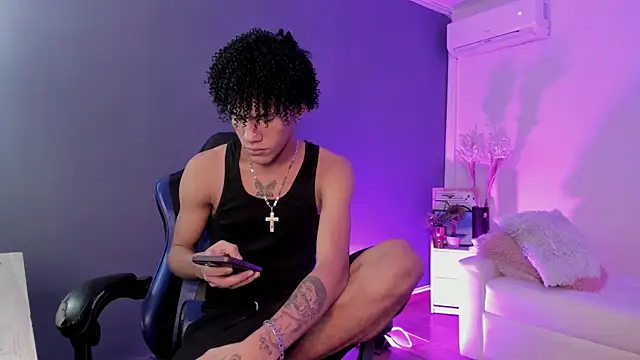 Snapshot of NoahBull19 chatting on July 2026 02:55:01 AM NoahBull19 online show from July 2026 02:55:01 AM