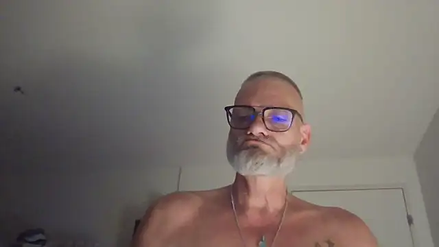 Snapshot of Thomster72 chatting on August 2026 09:50:01 PM Thomster72 online show from August 2026 09:50:01 PM