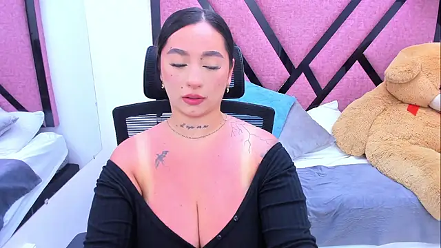 MiaaCastroo online show from May 2026 02:40:02 AM