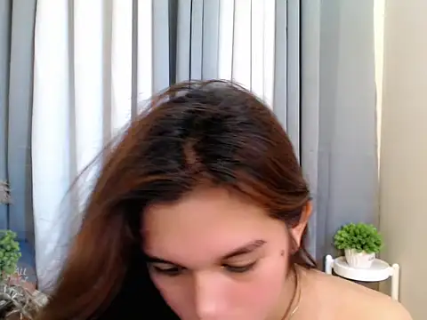 Snapshot of marie_castro chatting on May 2026 04:09:02 AM marie castro online show from May 2026 04:09:02 AM