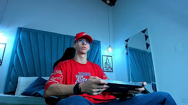 OliverThompsonJS online show from June 2026 05:21:02 AM