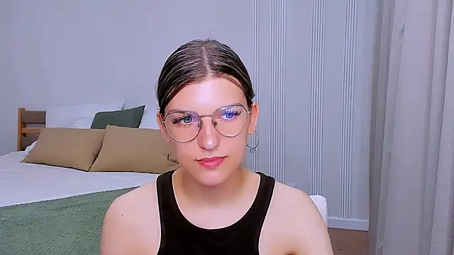 AnnaThorne online show from May 2026 03:23:01 AM
