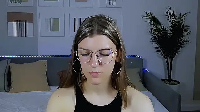 AnnaThorne online show from May 2026 04:39:01 AM