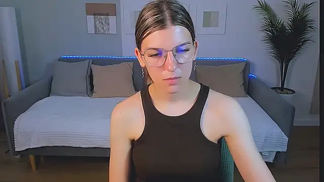 AnnaThorne online show from May 2026 03:34:02 AM