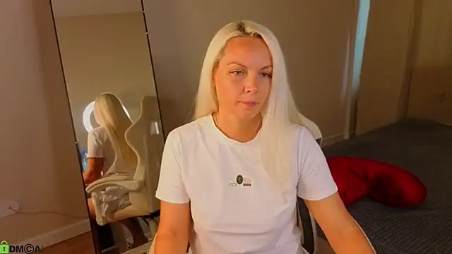 Snapshot of April_Nelson chatting on June 2026 02:58:01 AM April Nelson online show from June 2026 02:58:01 AM