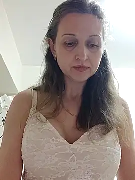 irresistibelle online show from May 2026 05:52:02 PM