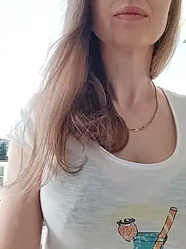 irresistibelle online show from May 2026 04:14:02 PM