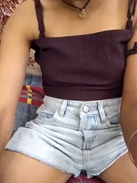 Snapshot of Kamini_rani chatting on April 2026 06:16:02 AM Kamini rani online show from April 2026 06:16:02 AM