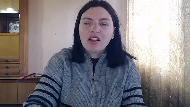 AlinaxJames online show from May 2026 11:48:01 AM