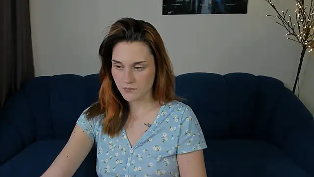 Snapshot of elani_lune chatting on June 2026 05:41:01 PM elani lune online show from June 2026 05:41:01 PM