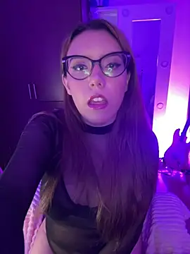 AliceMtz online show from June 2026 03:04:02 AM