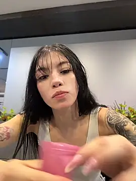 Snapshot of Maddison_Foxxx chatting on July 2026 01:50:01 PM Maddison Foxxx online show from July 2026 01:50:01 PM