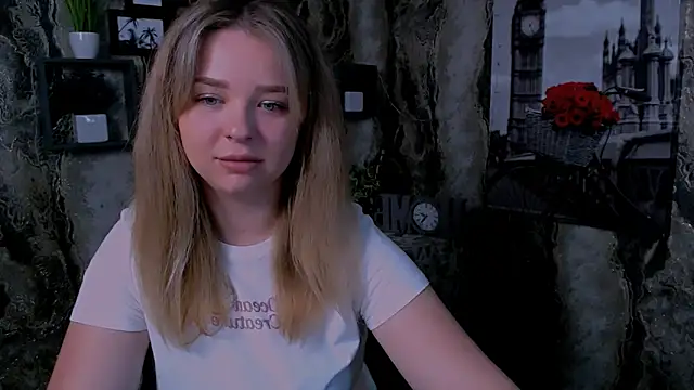 Snapshot of NicoleAura chatting on May 2026 07:59:01 AM NicoleAura online show from May 2026 07:59:01 AM