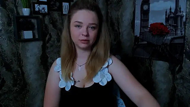 Snapshot of NicoleAura chatting on June 2026 06:26:01 AM NicoleAura online show from June 2026 06:26:01 AM