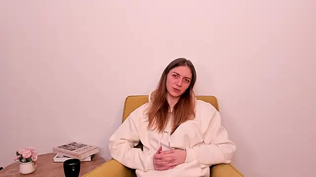 HeidiEnama online show from April 2026 01:03:01 PM