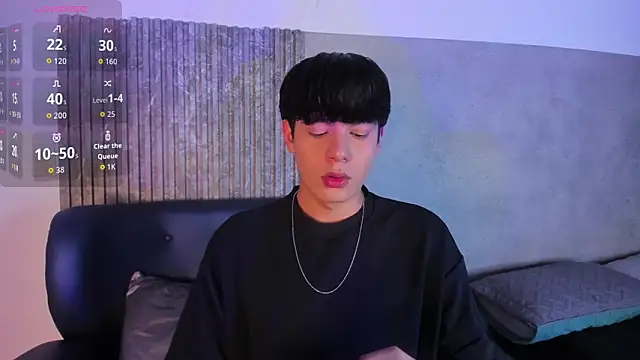 Isaac 01  online show from April 2026 12:42:01 PM