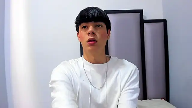 Isaac 01  online show from April 2026 11:38:01 AM