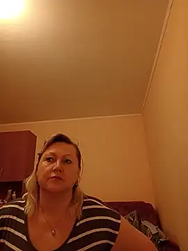 I amVeronicle online show from July 2026 01:04:02 PM