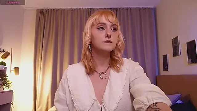 Emma Thomps online show from June 2026 02:08:01 PM